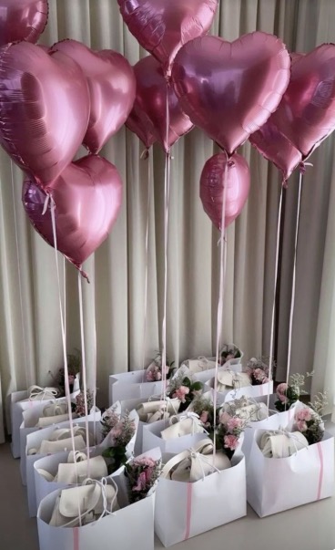 Elegant gift arrangement